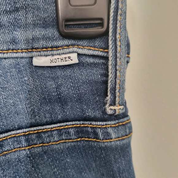 MOTHER The Insider Crop Step Fray Studded Size 26 Rough Stud Jeans - Picture 10 of 16